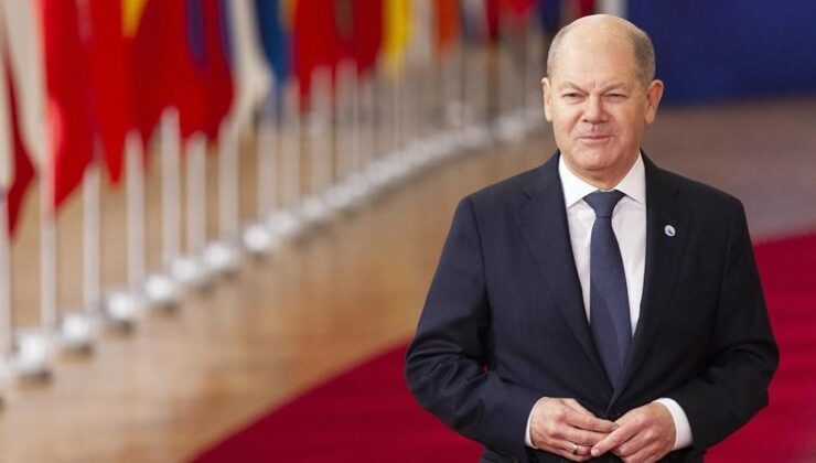 Scholz isim vermeden Elon Musk’ı hedef aldı