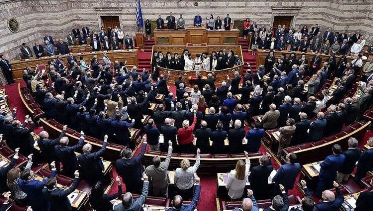 Yunanistan’da büyüme adımları: Parlamento onayladı