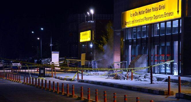 Gaziantep Havalimanı’nda tanımlanamayan cisim uçuşları durdurdu